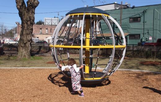 Georgetown Playground merry-go-round