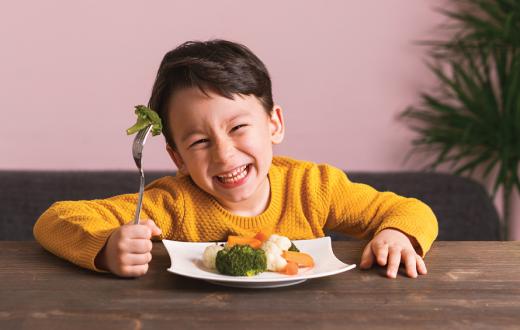 healthy eating happy kid