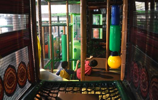 Kids playing at The Ridge Activity Center in Bothell, indoor play gym near Seattle for rainy-day play