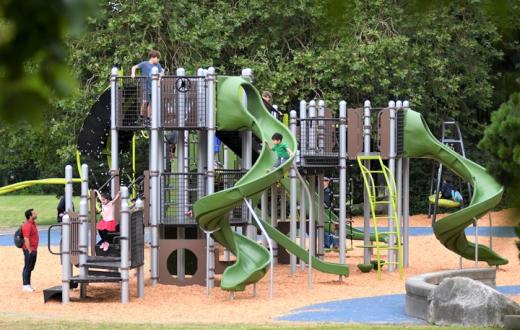Wallingford-playfield-new-playground-seattle-best-new-playgrounds-seattle-bellevue-tacoma-eastside-south-sound