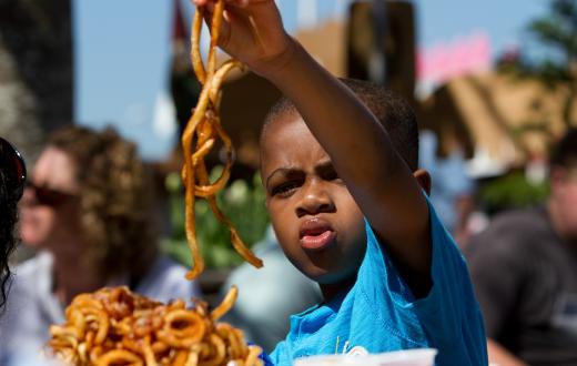 washington state fair fair food summer 2020 drive-in food curly fries photo credit Patrick Hagerty